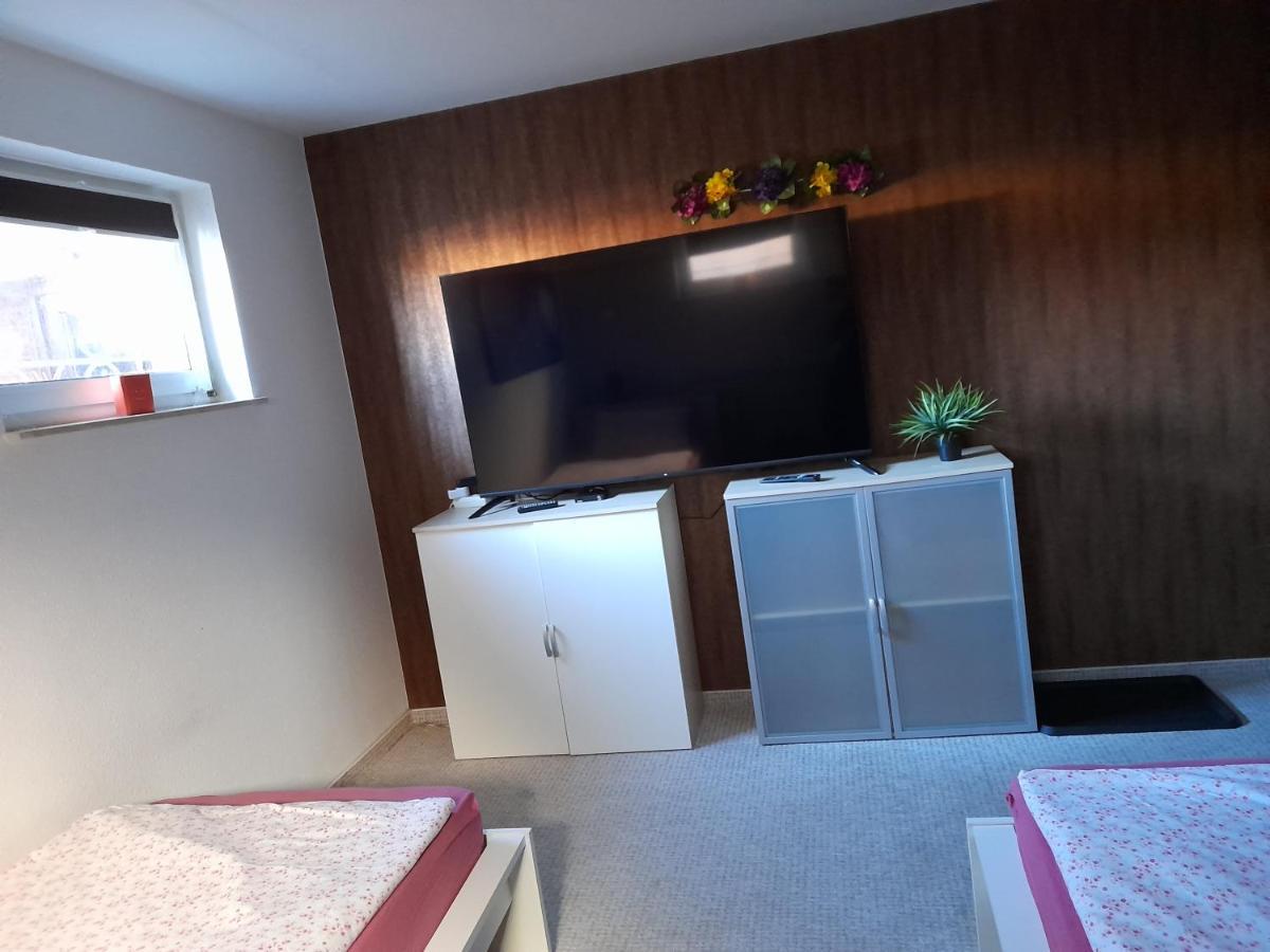 Zimmervermietung Bully Apartman Meyenburg  Kültér fotó